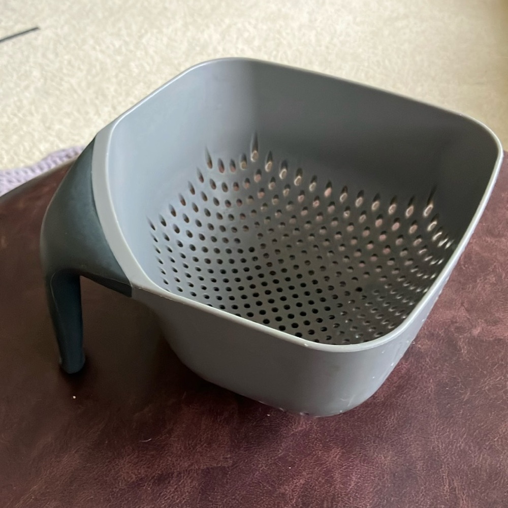 Joseph Joseph gray colander with handle